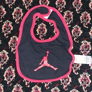 Nike bib